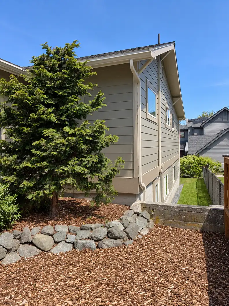Siding & gutters